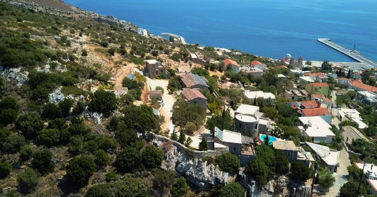 Pyrgos Traditional Village Ágios Kírykos Buitenkant foto