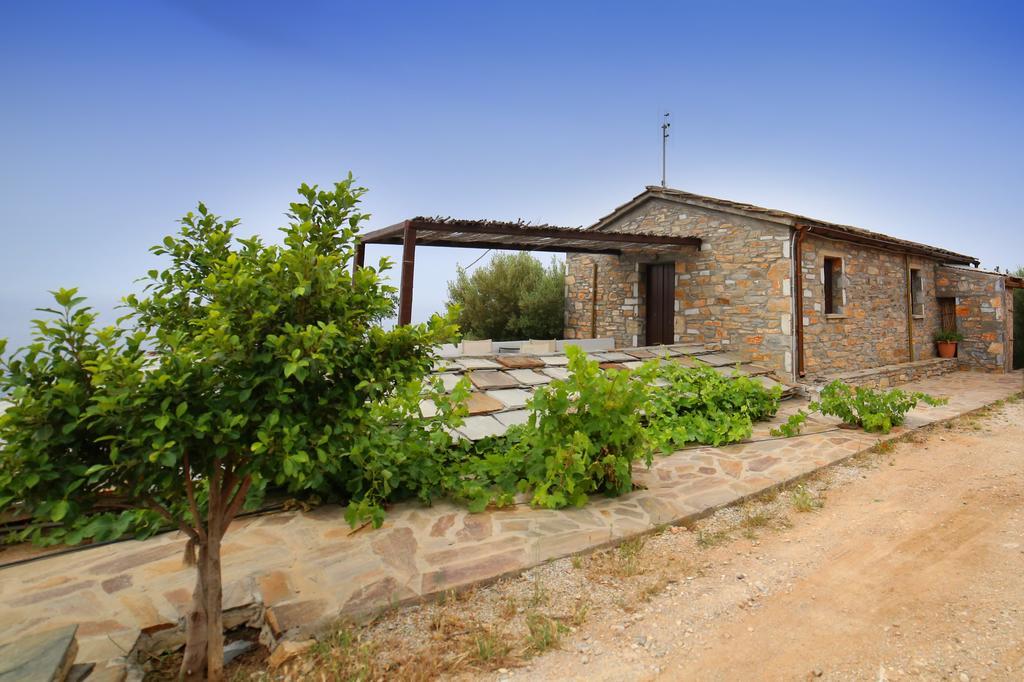 Pyrgos Traditional Village Ágios Kírykos Buitenkant foto