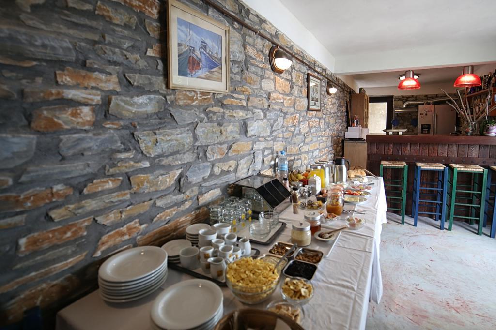 Pyrgos Traditional Village Ágios Kírykos Buitenkant foto