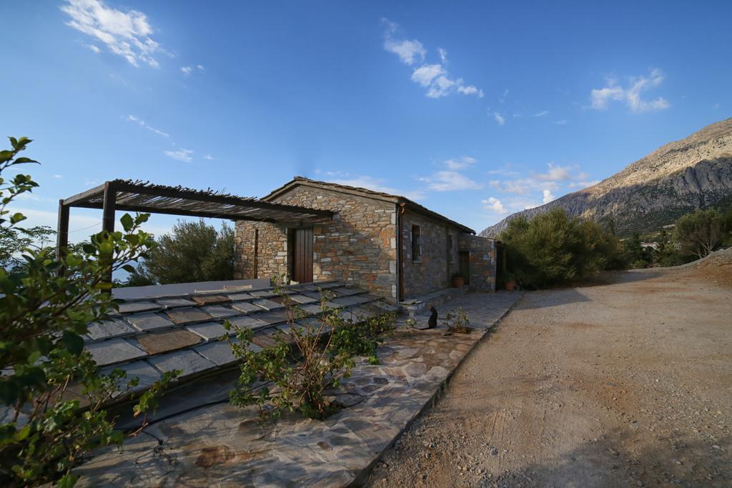 Pyrgos Traditional Village Ágios Kírykos Buitenkant foto